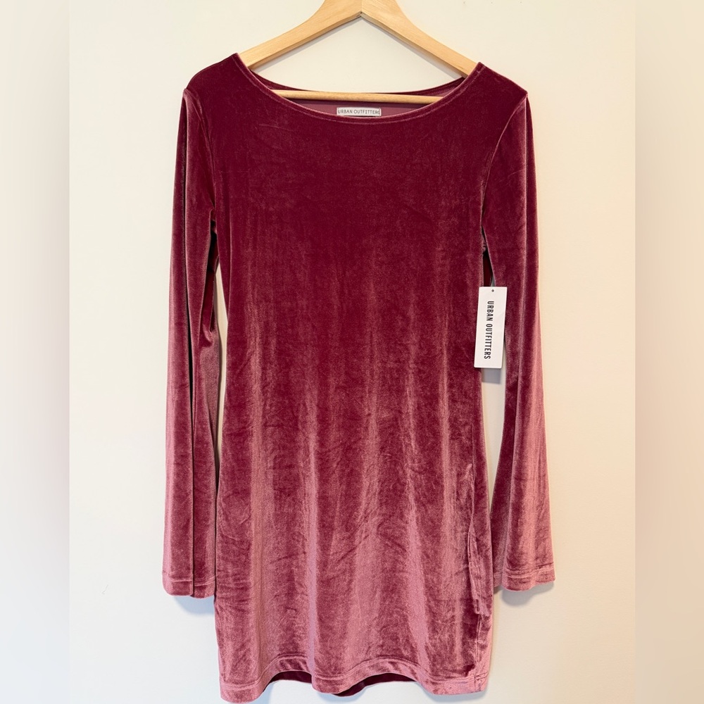 Urban Outfitters NWT Velvet Dusty Rose Bell Sleeve Mini Dress